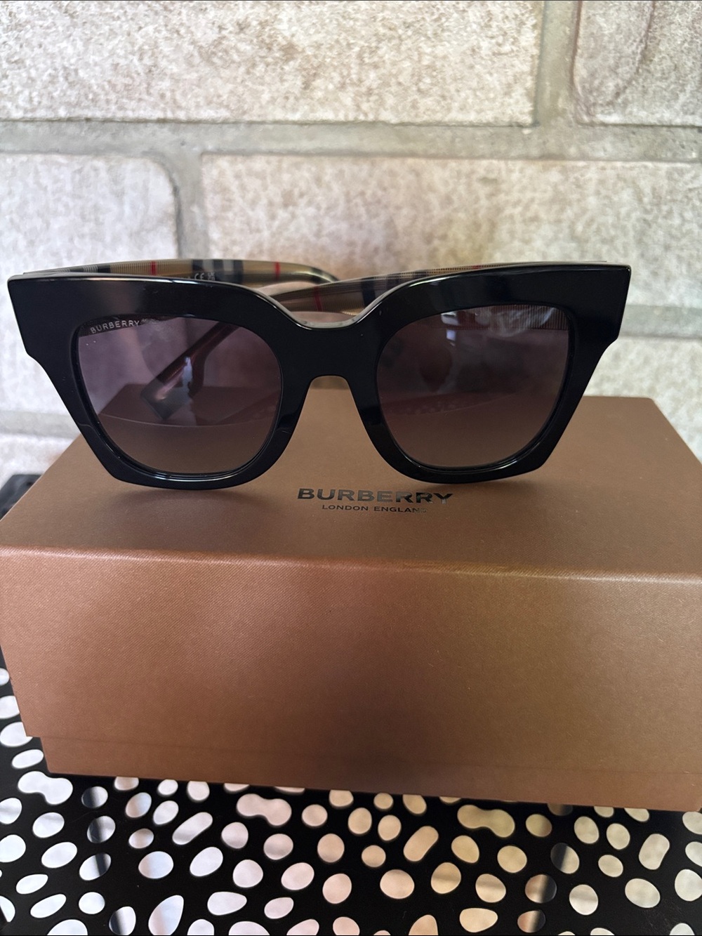 Burberry Black Square Women's Sunglasses with Signature Check Temples